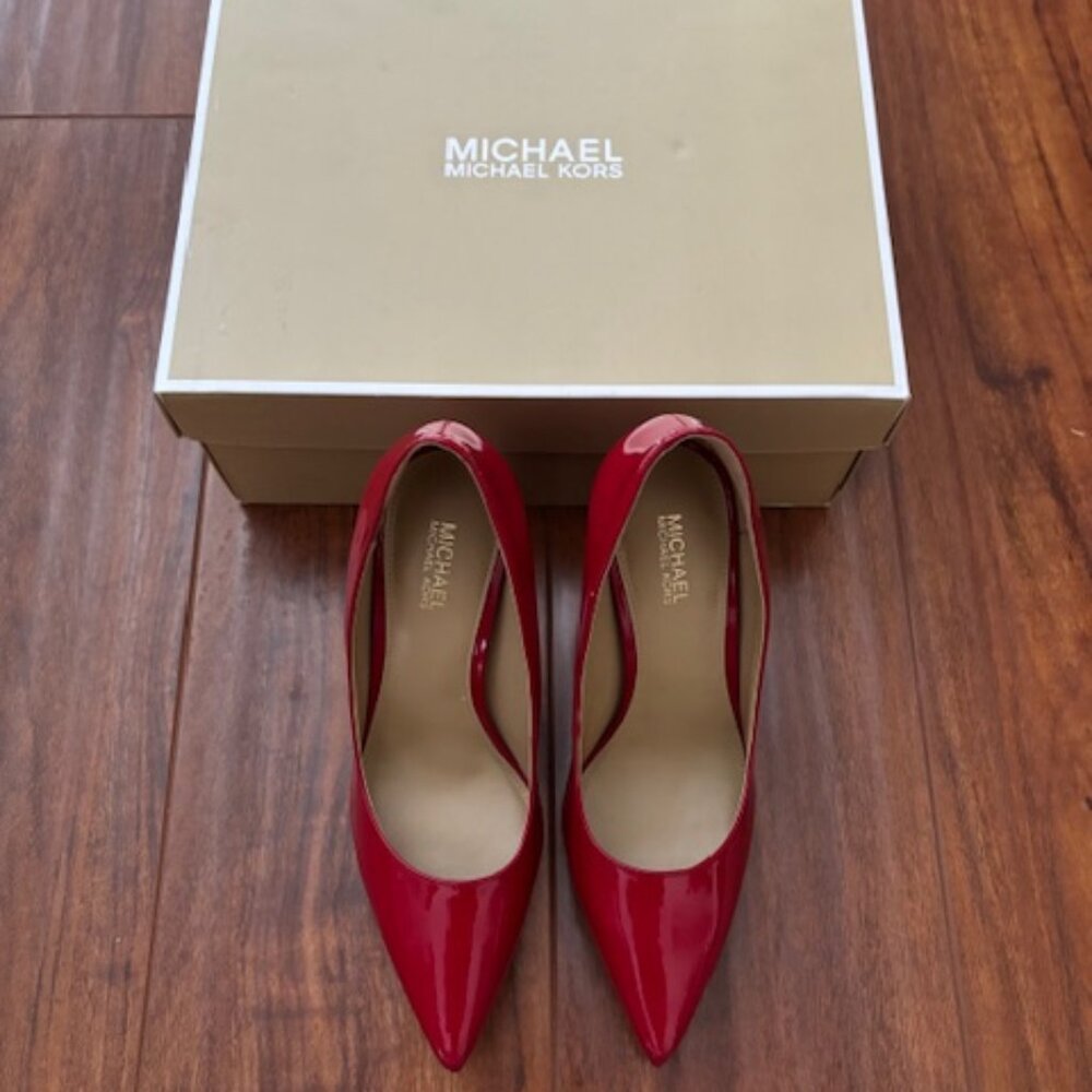 Michael Kors Brielle Pump - Picture 3 of 9
